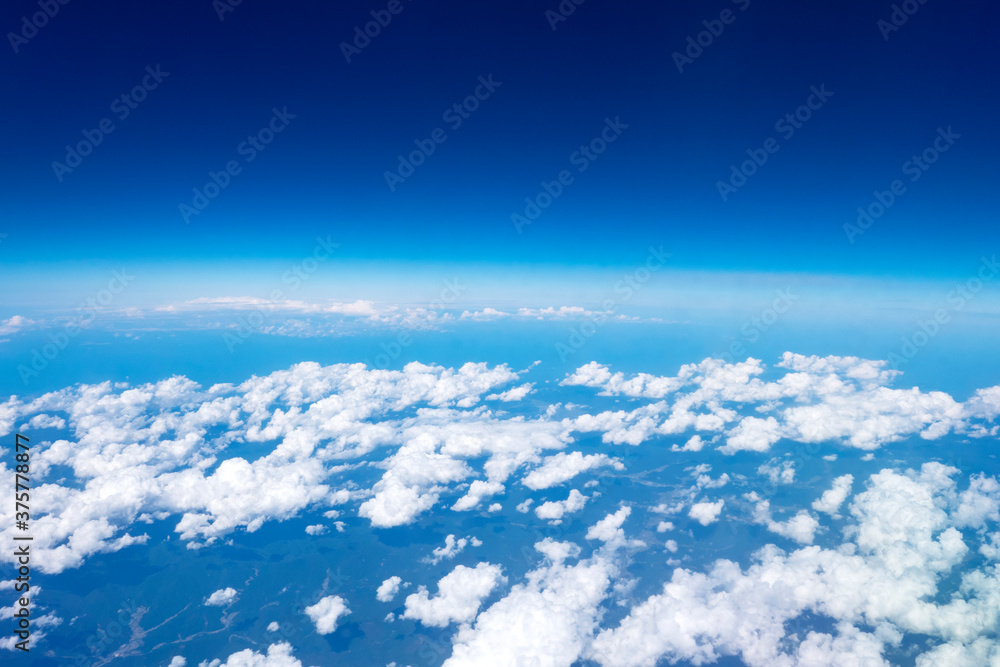 雲の上の青空 雲の上の青空