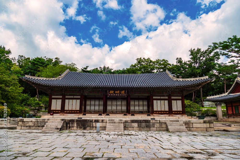 Tongmyeongjeon- Changgyeonggung Palace, Seoul Korea