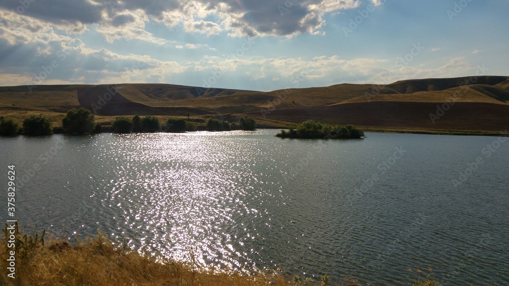 Fototapeta premium view of the lake