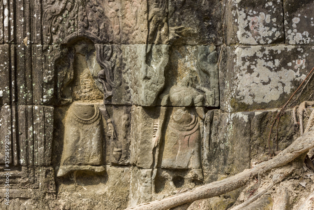 main gateway of Ta Som with strangler fig
