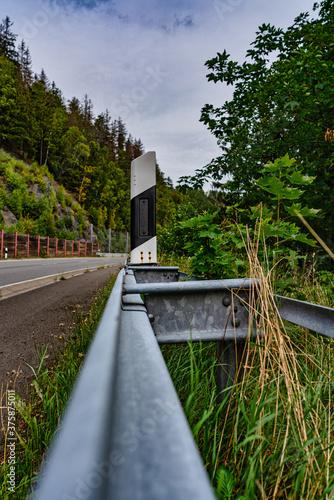 Leitplanke mit Aufsatzleitpfosten photo