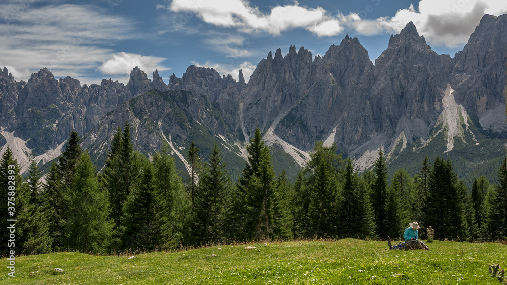 Obraz premium View of Spalti di Toro-Monfalcone bizarre and extraordinary mountain range peaks and sharp pinnacles, as seen from trail #350 to Tita Barba refuge, Friulian Dolomites, Dolomites, Italy.