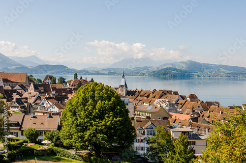 Stadt Zug, Zytturm, Turm, Altstadt, Zugersee, Altstadthäuser, Guggi, Aussichtsberg, Schifffahrt, Berge, Stadtrundgang, Sommer, Schweiz photo