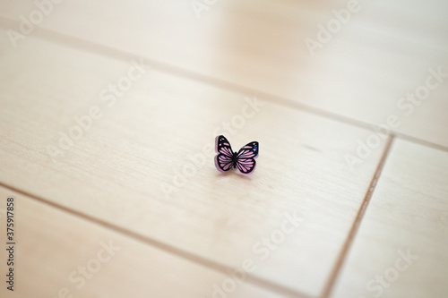 プラバンで作った蝶々のアクセサリー © kanahina
