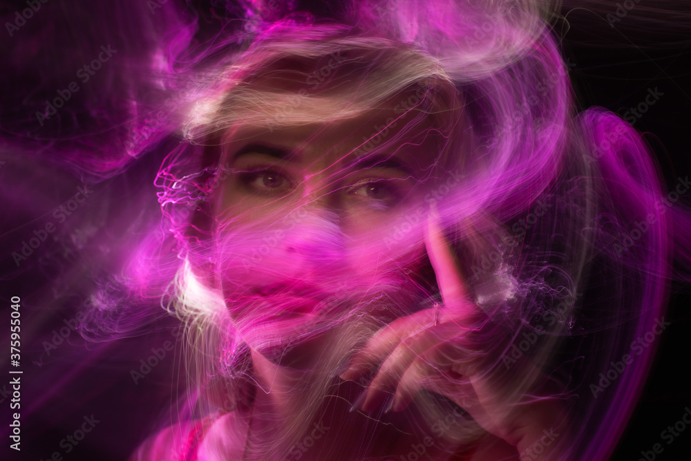 light painting portrait, new art direction, long exposure photo without photoshop, light drawing at long exposure
light painting portrait, new art direction, long exposure photo without photoshop, light drawing at long exposure