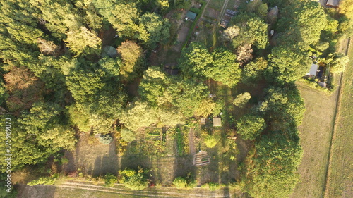 Fototapeta Naklejka Na Ścianę i Meble -  Luftaufnahme eines Gartengrundstücks in Brandenburg, in der Gemeinde Reetz bei Wiesenburg (Mark)