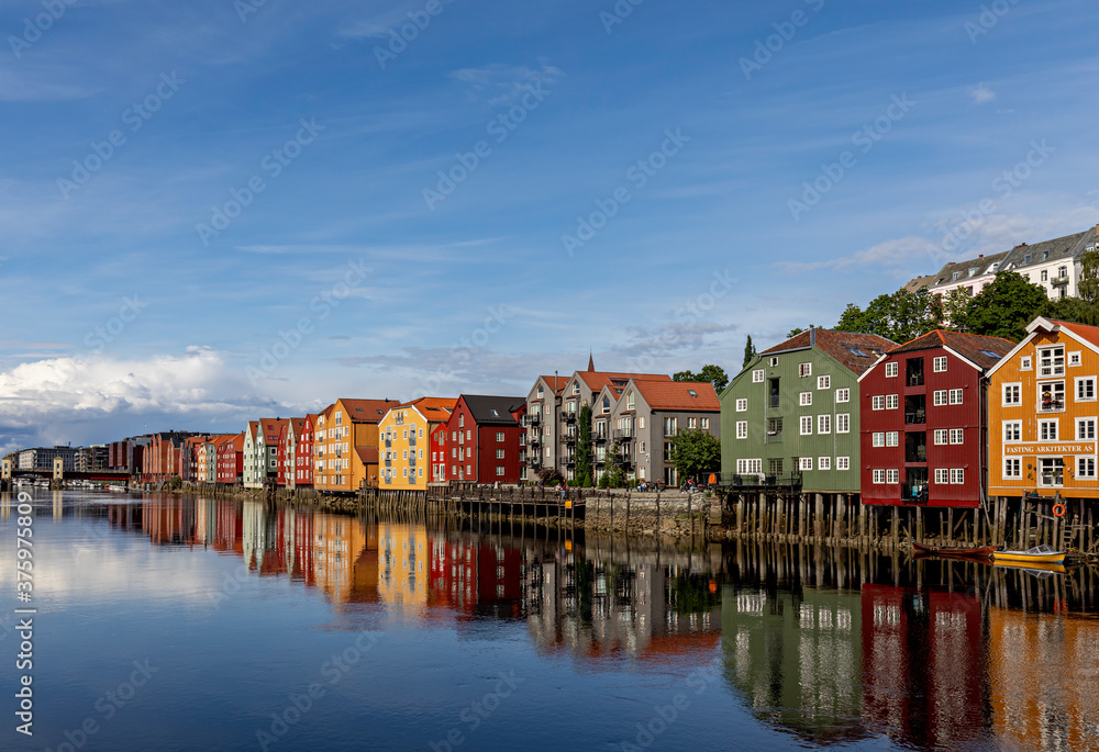 The Trondheim canal on a summer day