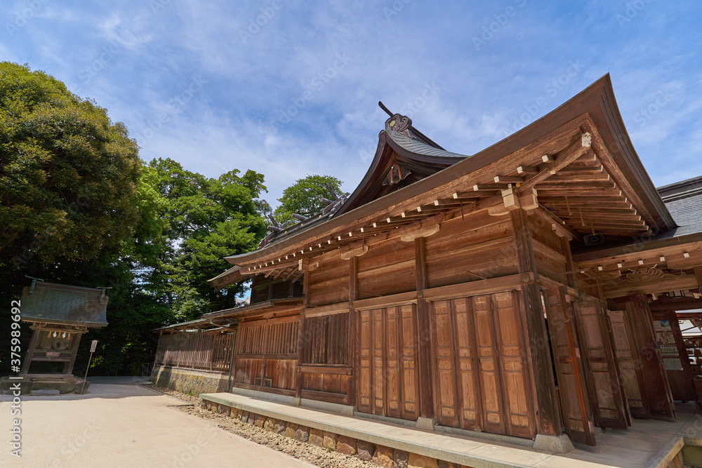 縁結びの神様 島根県松江市八重垣神社の拝殿と手摩乳神社