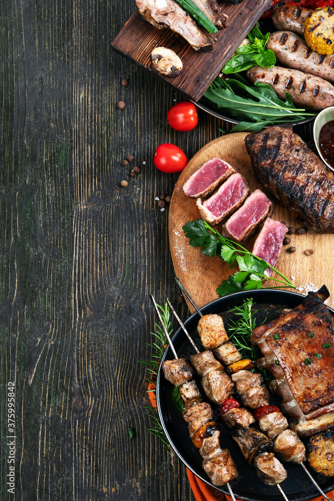 Assorted grilled meat with vegetables