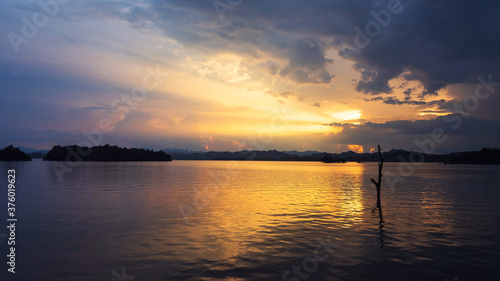 Pom Pee Reservoir at sunset and rays © Blanscape
