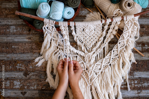 Weaving macrame at home