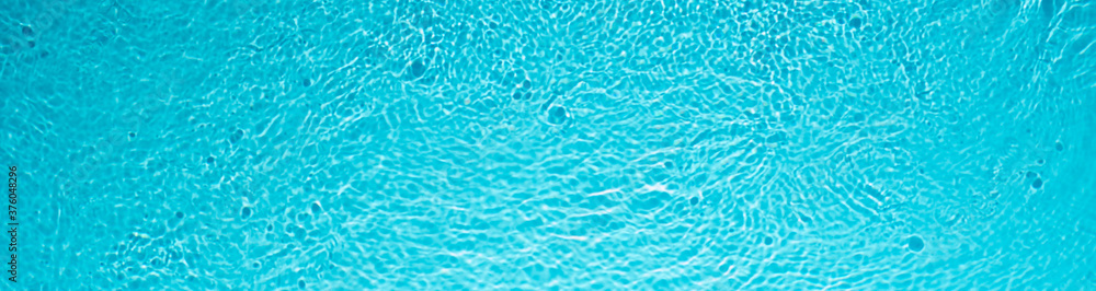 Hintergrund Pool, gekräuseltes Wasser in sattem Türkis