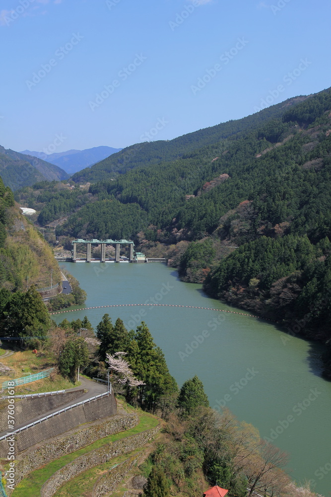 愛媛県久万高原町から見た面河第3ダム