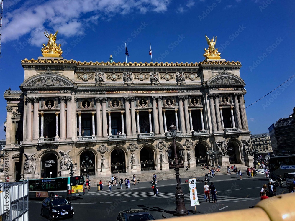 Fototapeta premium The Opera House in Paris