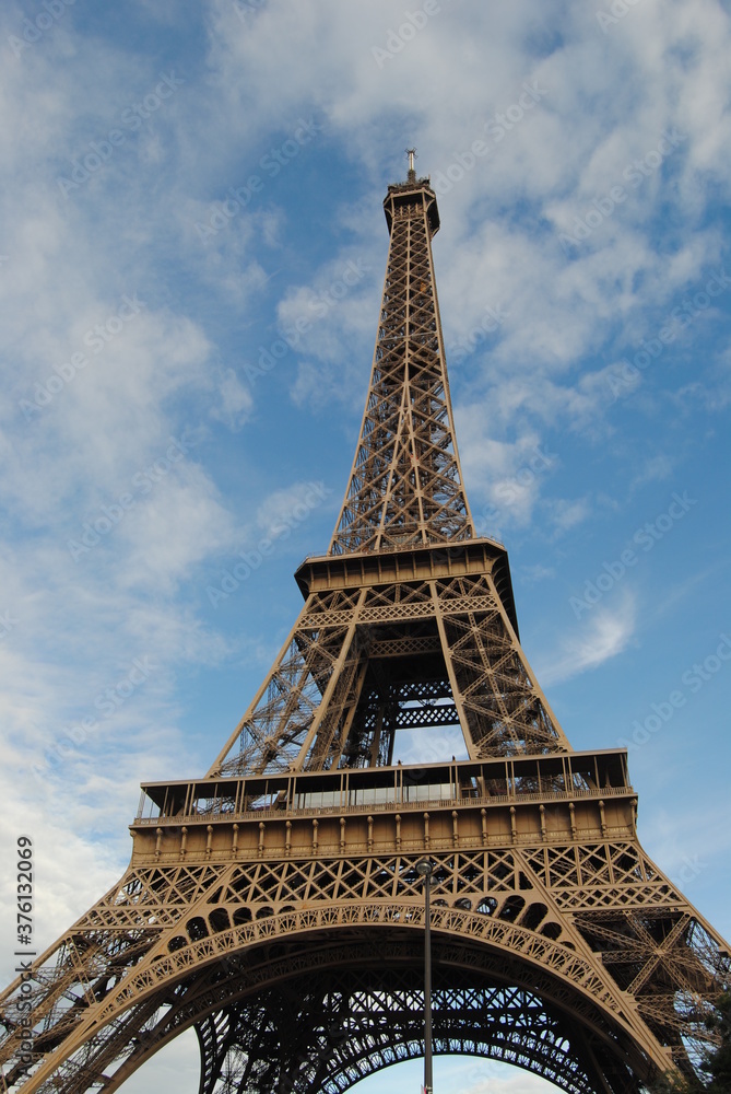 eiffel tower paris france