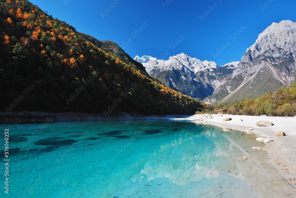 絶景の雲南省　藍月谷