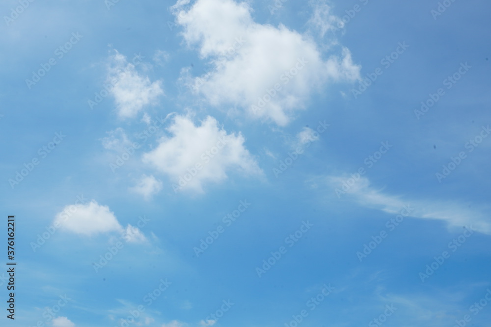 Fototapeta premium Beautiful sky and clouds, bright days, blurry or blurry images