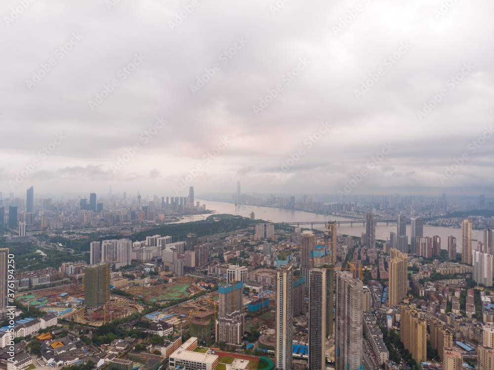 Fototapeta premium Summer city skyline scenery of Wuhan, Hubei, China