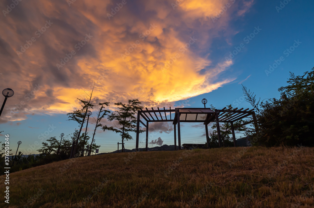 展望台の夕焼け、兵庫宝塚北公園 展望台の夕焼け、兵庫宝塚北公園