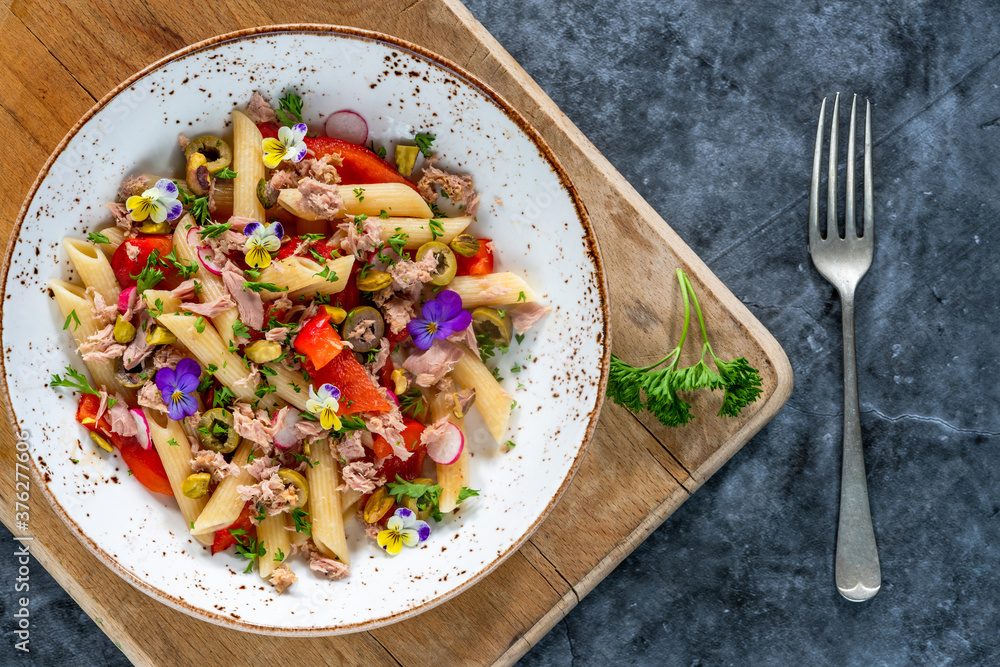 Tuna and roasted pepper pasta salad Tuna and roasted pepper pasta salad