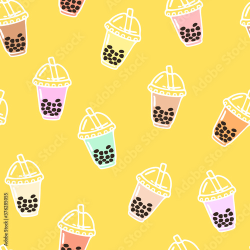 Vector seamless pattern with bubble tea in plastic cups with straw. Popular drink with tapioca pearls.