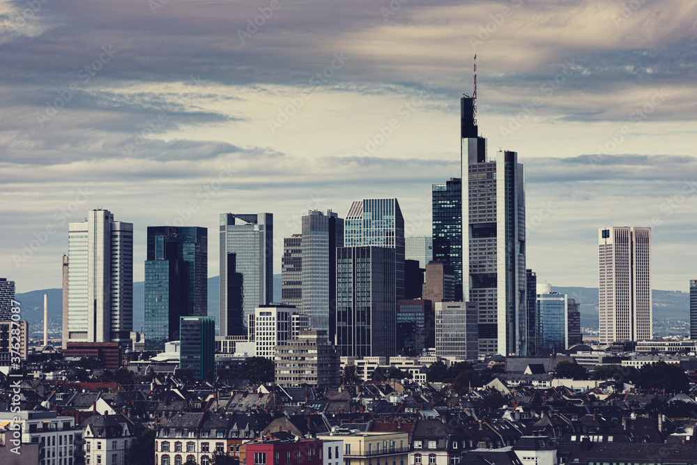 Fototapeta premium Frankfurt am Main Stadt Panorama Business Hochhaus Skyline