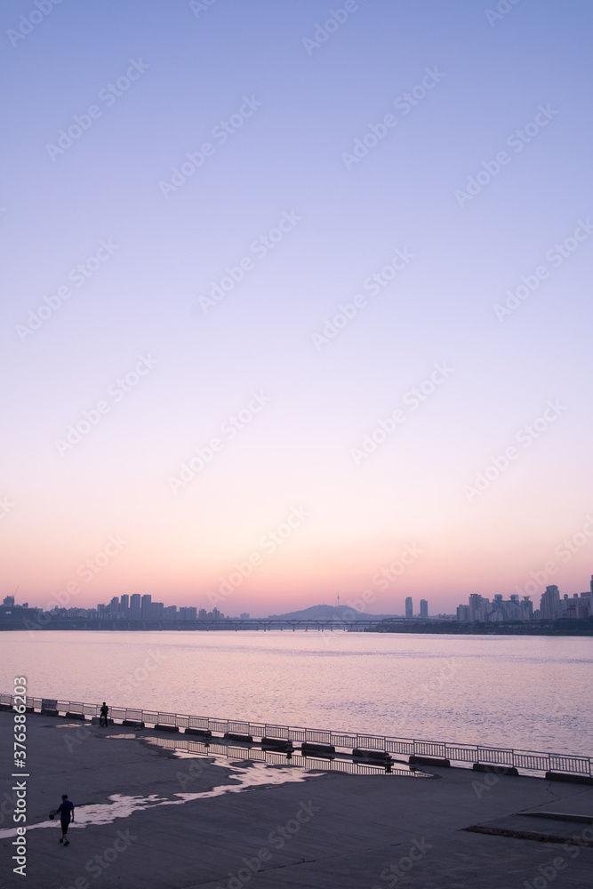 seoul sunset skylines with people in it