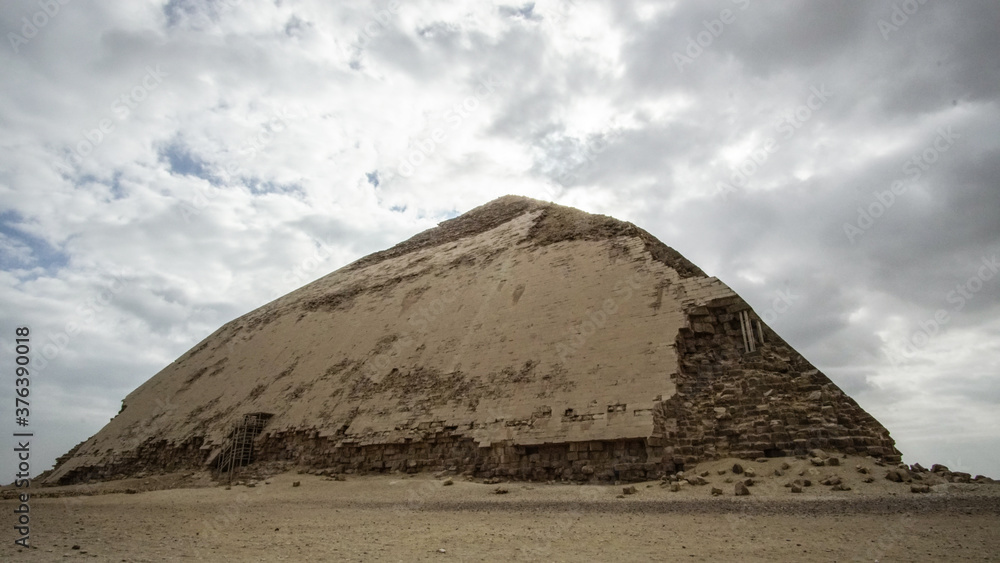Bent pyramid of Egypt Saqqara history step to learn how Egyptian build pyramid Bent pyramid of Egypt Saqqara history step to learn how Egyptian build pyramid