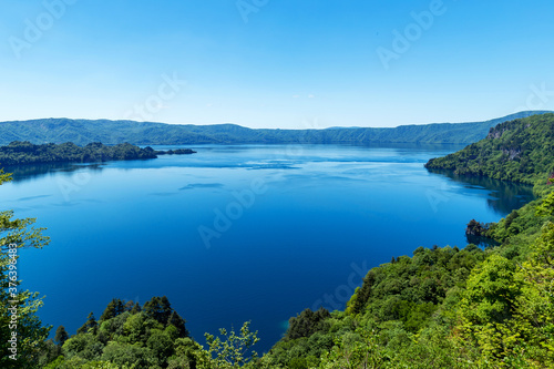 【青森県十和田湖】瞰湖台から眺める十和田湖は開放的な大パノラマ