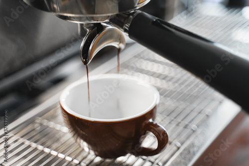 Coffee Espresso short, Machine, Barista pouring at cafe