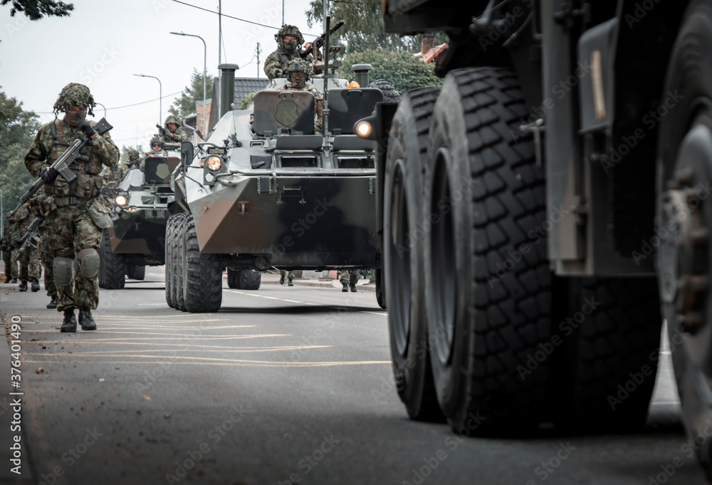 soldiers and armored vehicles enter the city soldiers and armored vehicles enter the city