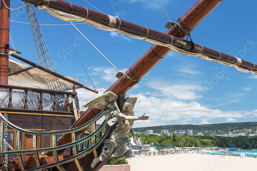 Vászonkép Figurehead (nose shape) is an ornament on nose of sailing vessel, rostrum or caryatid
