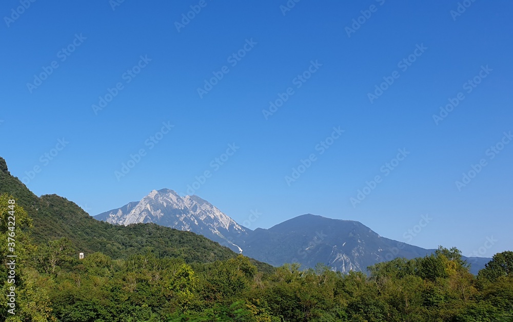 Obraz premium mountains in the mountains