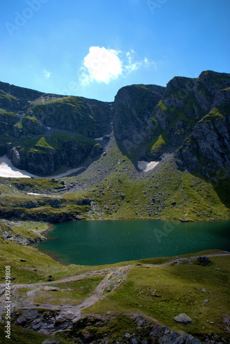 Kleiner alpiner See auf dem Pizol in der Schweiz 7.8.2020