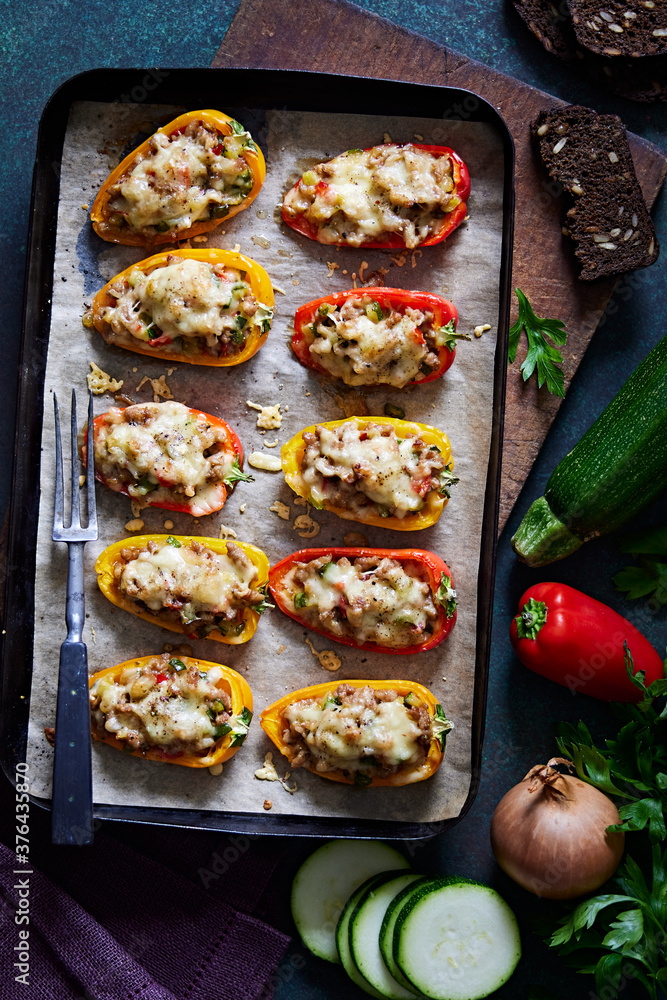 Bell peppers with minced meat and cheese Bell peppers with minced meat and cheese