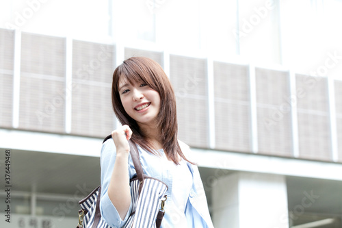 女子大学生ポートレート Free Download 女子大学生ポートレート - GFXLoad