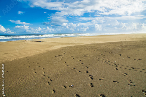 海と青空のイメージ