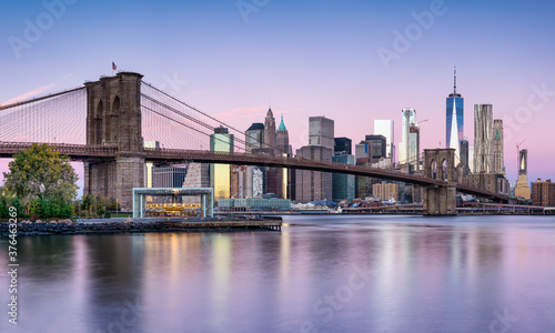 New York City skyline with Brooklyn Bridge in winter © eyetronic