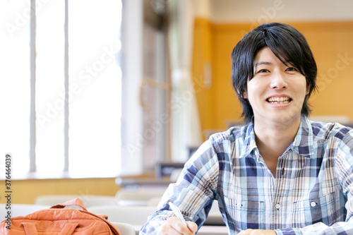 Photos 講義を聞く大学生