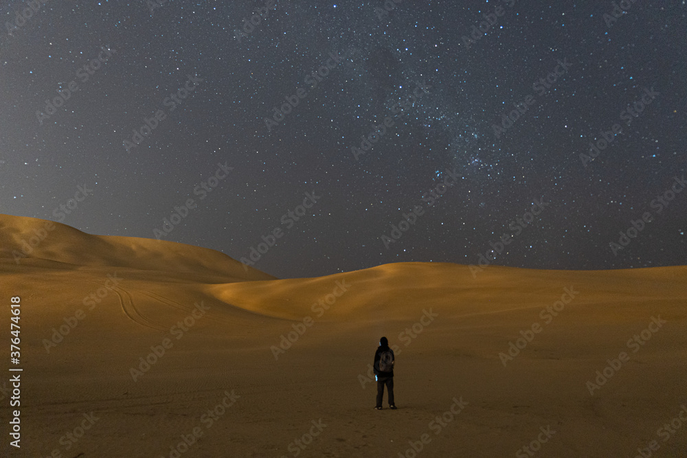 desierto de noche