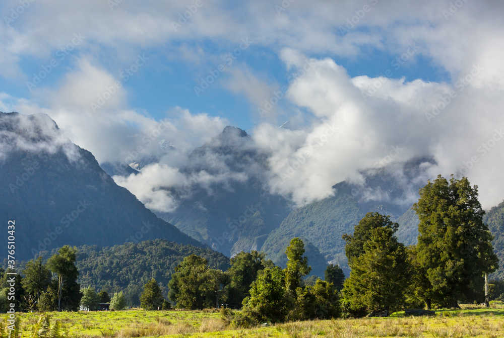 Fototapeta premium New Zealand mountains