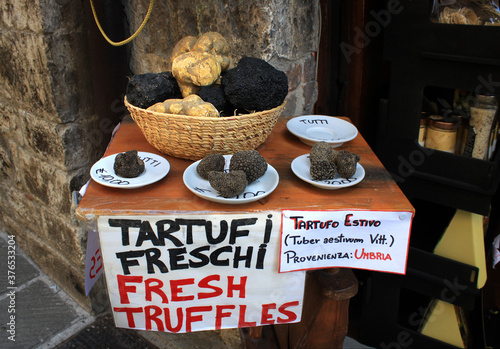 Truffles from Umbria, Italia. Translation of text in description