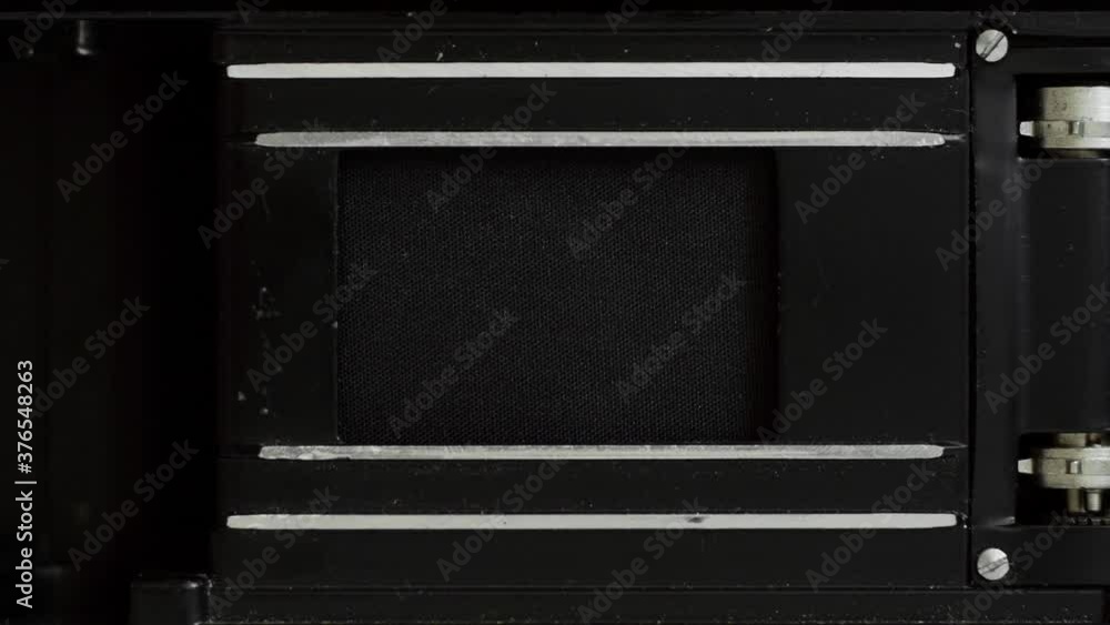 Working of a broken shutter of an old film camera.