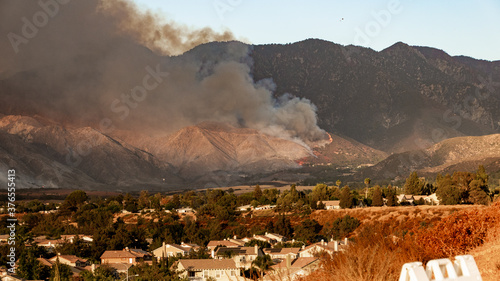 Yucaipa wildfire day 1 evening viewed from Yucaipa blvd