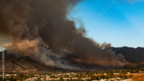 Yucaipa wildfire day 1 evening viewed from Yucaipa blvd