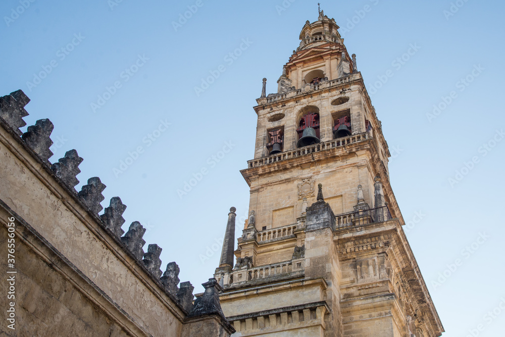 Detalles del minarete campanario  de la Mezquita de Córdoba, Andalucia, España. Arte islámico , también conocido como arte emiral o califas