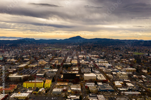 Elevated view of Eugene, Oregon during cloudy day.