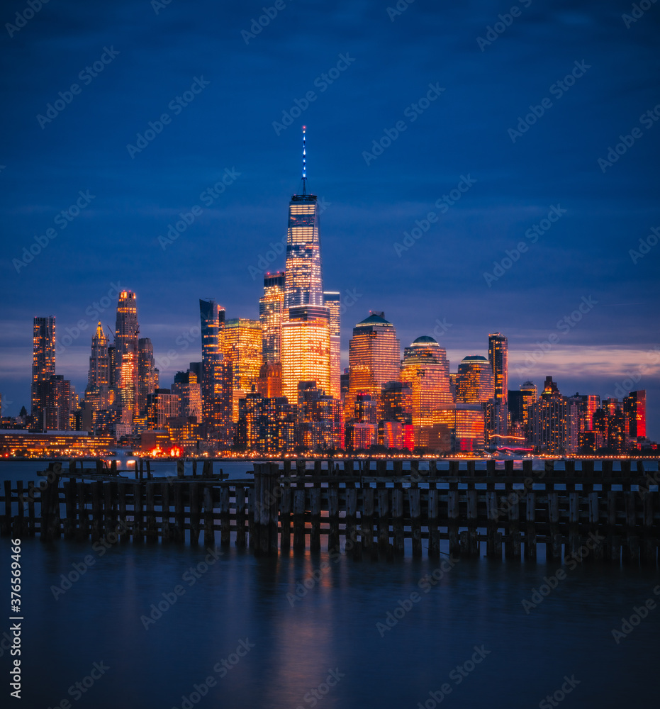 new york city skyline night  beautiful buildings usa 