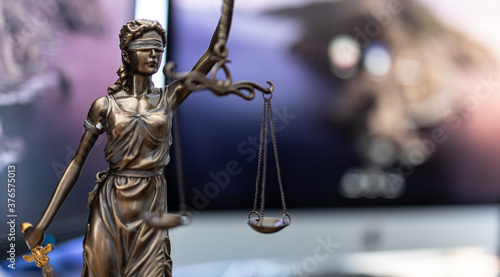 legal law justice modern symbol balance © vegefox.com