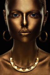 Fotobehang Zwart goud Blondine bedekt met gouden verf  © Alexander